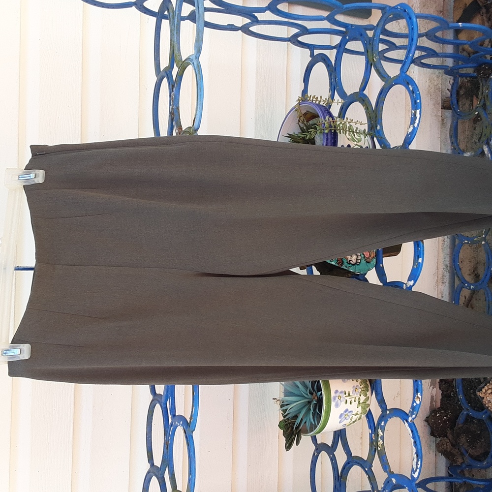 Sigred Olsen Sport dress pants,grey, size 6.